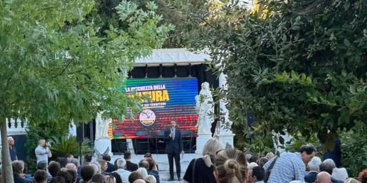 A Filottrano il valore della cultura, Salvini e Giorgetti sostengono la candidatura Unesco dei teatri marchigiani