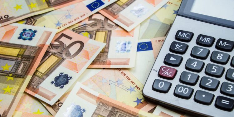 Caro energia e benzina, stangata da 29 miliardi per famiglie e imprese: le regioni più colpite