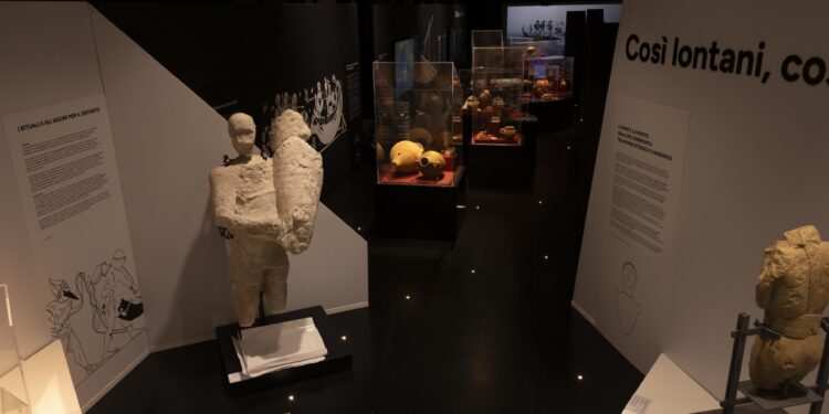 Inaugurata a Cabras la nuova Sala dei Giganti con la mostra ‘Tyrrhenòs e sardò’