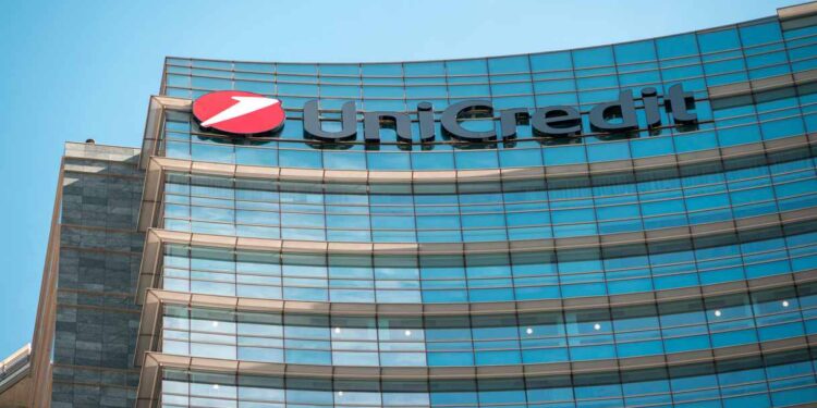 UniCredit verso la semestrale, dividendi e risiko bancario sotto esame