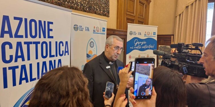 Arcivescovo Bari, ‘i migranti non sono strumenti di pressione geopolitica’