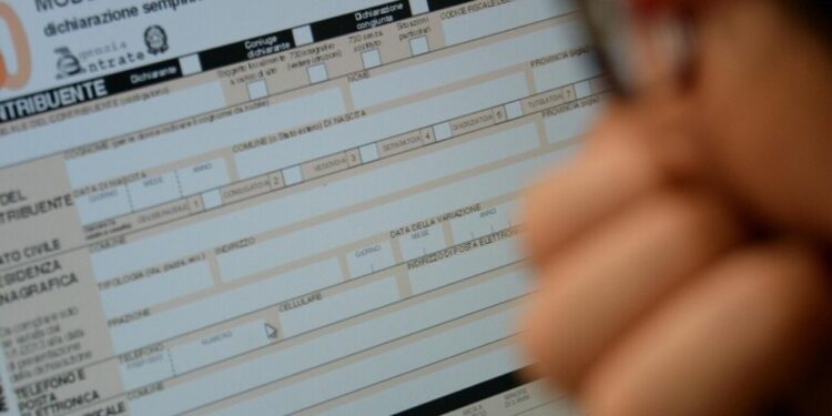 Per le famiglie 20.592 euro di tasse ma il 95,7% sono ‘invisibili’