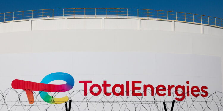 TotalEnergies acquista le attività rinnovabili di Shell in Europa