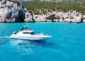 Fuga in mare col barchino, scafista inseguito e arrestato nel sud Sardegna