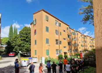 Esplosione in una palazzina a Perugia, sono due i feriti, sarebbero gravi