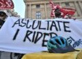 Pm di Milano: ‘I rider di Glovo sono ancora sottopagati, vanno assunti’