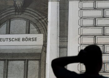 Borsa: l’Europa sulla parità guarda a Hormuz e petrolio, Francoforte +0,4%