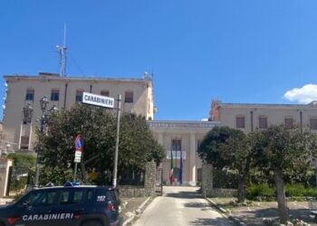 Operaio cade da tre metri in un cantiere edile nel Palermitano, è grave