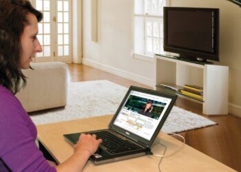 Confcommercio, i consumi superano il record del 2007, più tecnologia e tempo libero