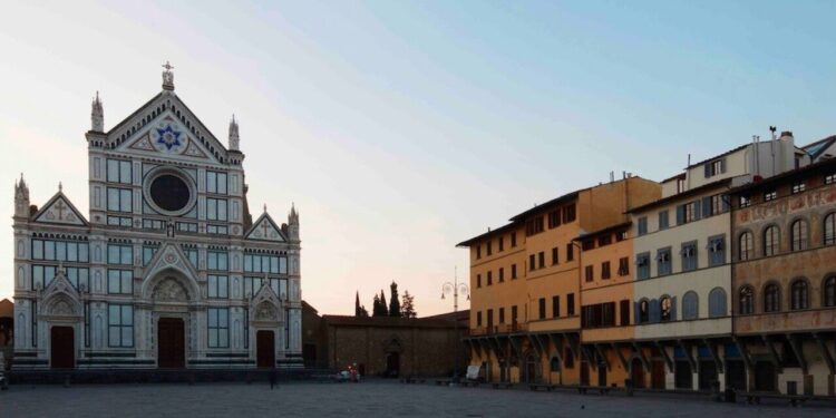 In Santa Croce Abel Ferrara legge i versi di Gabriele Tinti per Francesco d’Assisi
