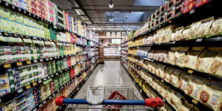 Codacons, con l’inflazione al 2,9% maggiore spesa da 959 euro a famiglia