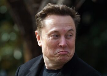 Tutti i problemi di Elon Musk, da Tesla alle azioni di SpaceX fino al razzo schiantatosi sulla Luna