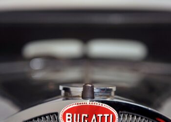 Dopo dopo Lamborghini, Ferrari, Maserati arriva Bugatti, il film di Delamarre