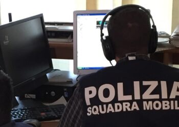 Picchiarono minorenne e ripresero con lo smartphone, denunciati 5 coetanei