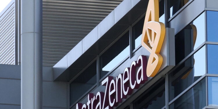 Financial Times: ‘AstraZeneca tratta con Bristol Myers Squibb per una maxi fusione da 400 miliardi’