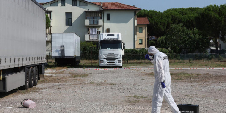 Picchiato a morte a Cervia, spunta un terzo filmato
