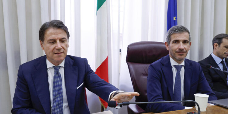 Conte sfida la commissione Covid, duello con Meloni