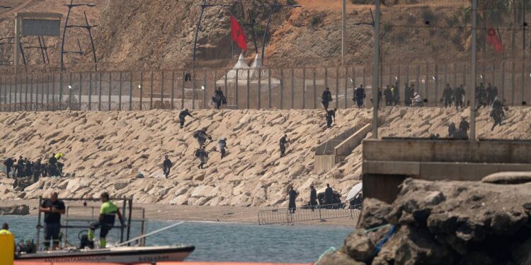 Schengen, Italia prolunga stop con Spagna per altri 15 giorni