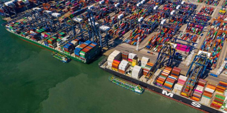 Cina, industria ancora in contrazione: cosa cambia per il Made in Italy dopo il +19% dell’export
