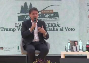 Conte: “Non votiamo il sostegno militare all’Ucraina”