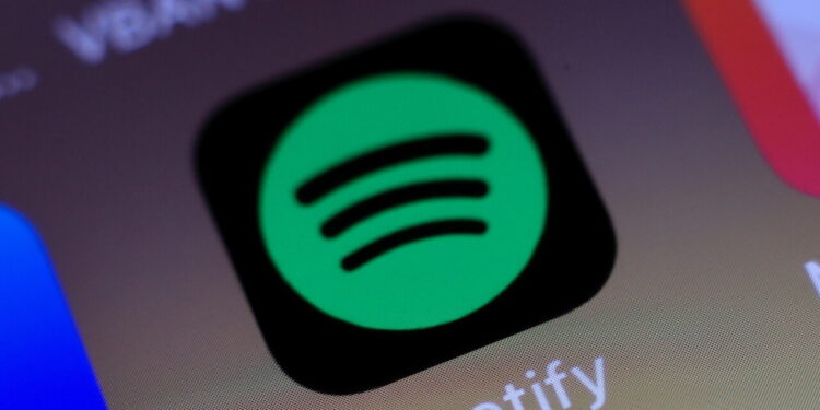 Spotify, 300 milioni abbonati premium e ricavi totali in crescita del 14%