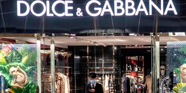 Dolce&Gabbana, debito netto a 677,6 milioni: accordo con le banche fino al 2028