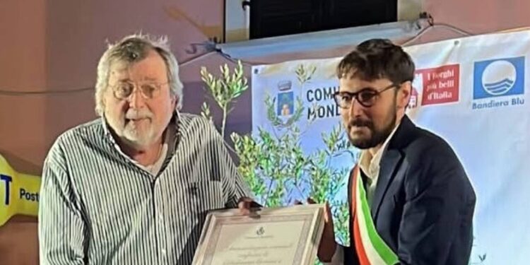 Guccini e il legame con Mondolfo, città della moglie e cittadino onorario dal 2022