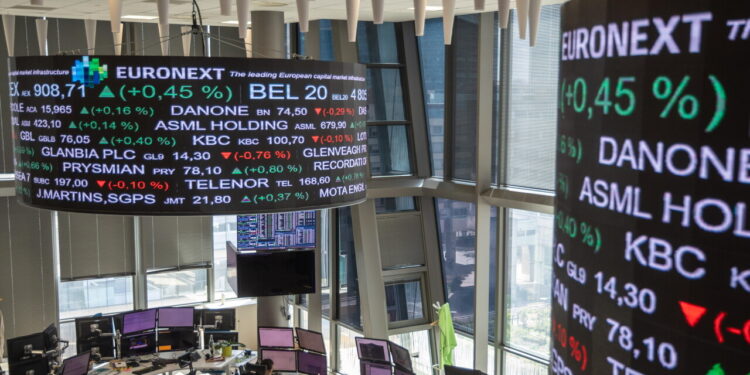 Borsa: l’Europa si muove cauta, future Usa positivi, Milano -0,1%