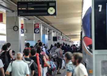 Garante scioperi, ‘Tar respinge ricorso sindacati su regole per festivi e Av’