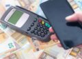 Pagamenti in Italia, contactless all’88%: il contante resta ancora il più usato