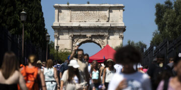 Bankitalia, a giugno e nel trimestre aumenta spesa turisti stranieri