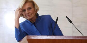 Quando Emma Bonino annunciò di avere un  tumore al polmone