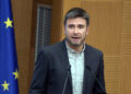 Rinviato il rientro di Di Battista in Italia