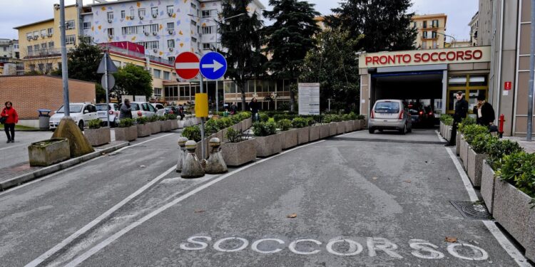‘Bimbo autistico picchiato in una scuola a Napoli’, in un audio le violenze