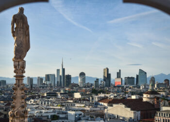 Milano città più cara d’Italia, costa il 40% in più di Napoli
