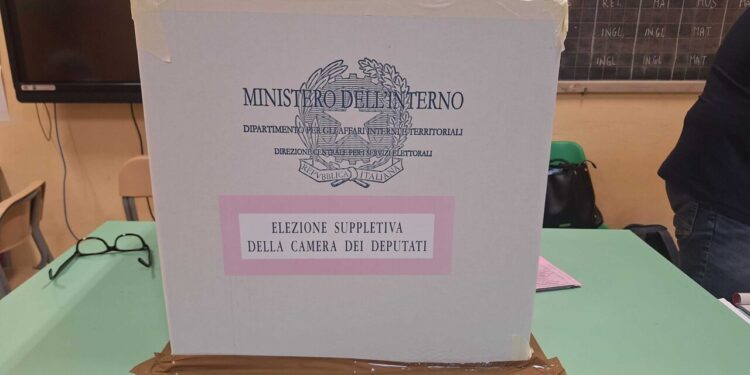 Suppletive Reggio Calabria, seggi aperti alle 7, chiudono alle 15