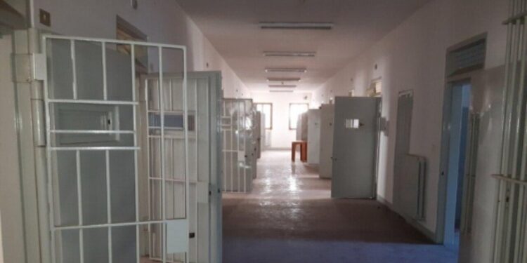 Altro suicidio in carcere, si impicca in cella a Parma e muore in ospedale
