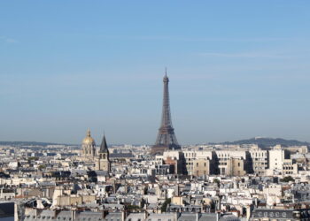L’indice Pmi composito scende in Francia oltre le stime a 48,5 punti