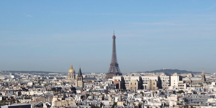 L’indice Pmi composito scende in Francia oltre le stime a 48,5 punti