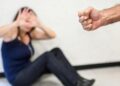 Aggredisce la ex a martellate, fermato dai carabinieri