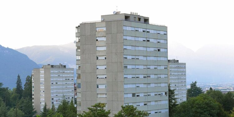A Trento spedizione punitiva a colpi di pistola, sconvolti i residenti