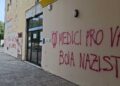 Scritte No Vax al centro vaccini di Vicenza, indaga la Digos