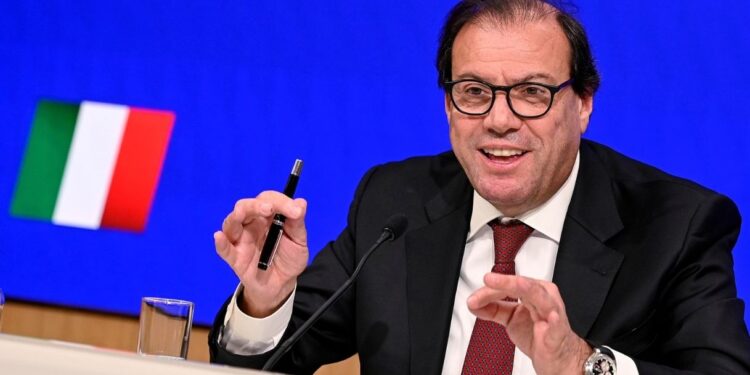 Bonus fiscali, Leo: possibile detrazione al 65% per l’efficienza energetica nel 2027
