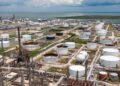 La Cina blocca l’export di carburanti: perché benzina, diesel e voli rischiano nuovi rincari