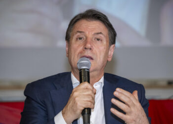 Conte, governo inerte, la casa è un’emergenza anche in Italia